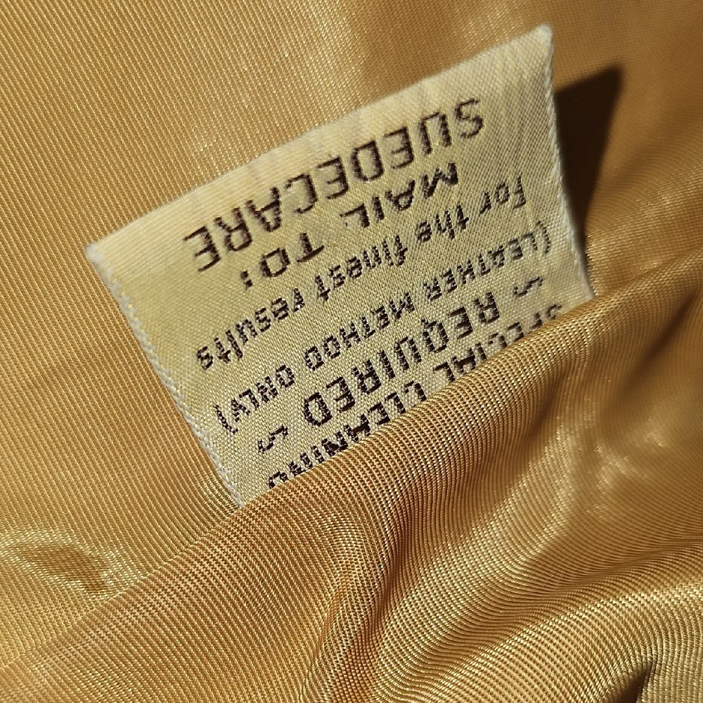 Your opportunity to own Something truely Vintage, 70's  Leather Shift Dress Vest - Picture 14 of 16